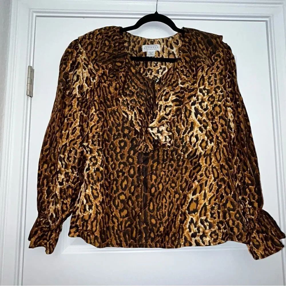 Vintage Express Silk Animal Print Ruffle Collar Long Sleeve Shirt Top Blouse